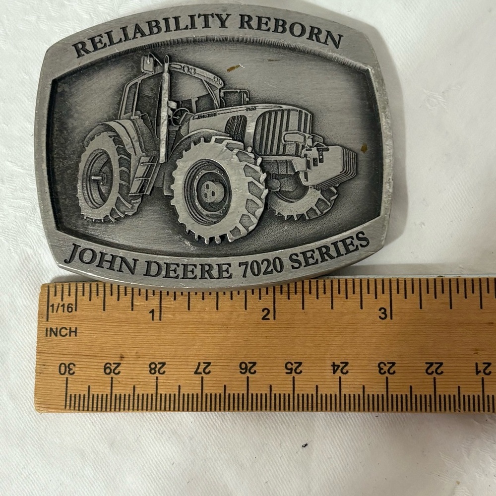 John Deere 7020 Series belt buckle. - Picture 4 of 5
